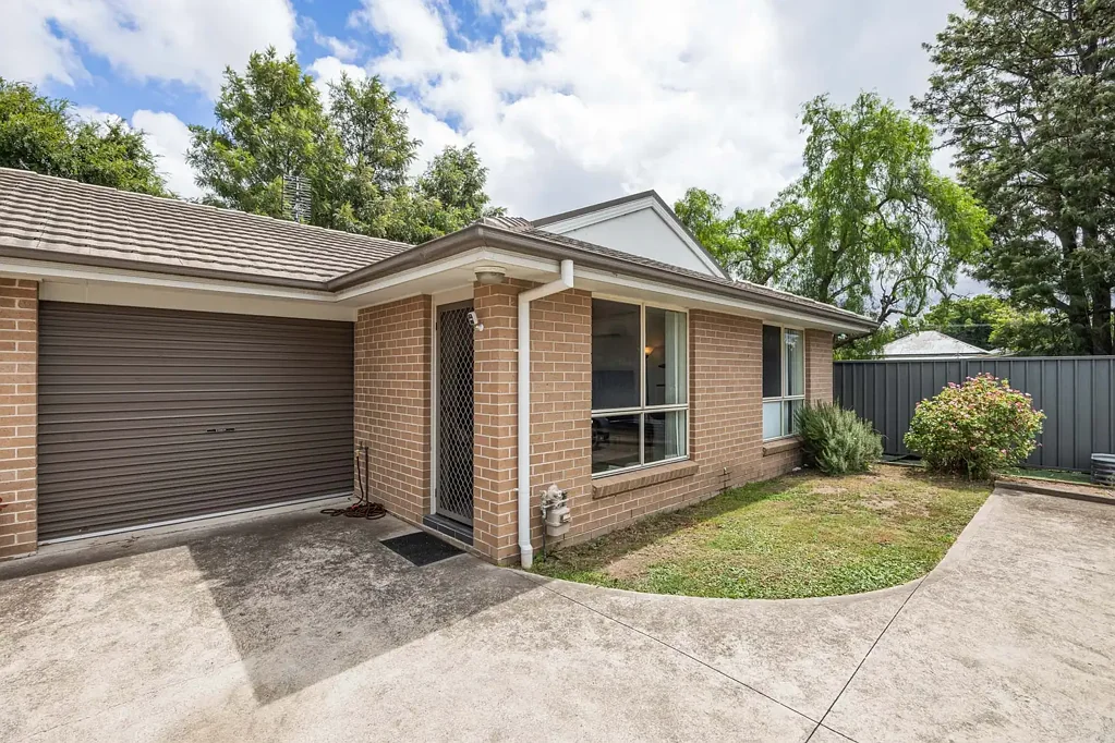 2/74 Northcote Street, Aberdare, NSW 2325
