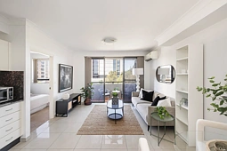 40/49 Henderson Road, Alexandria
