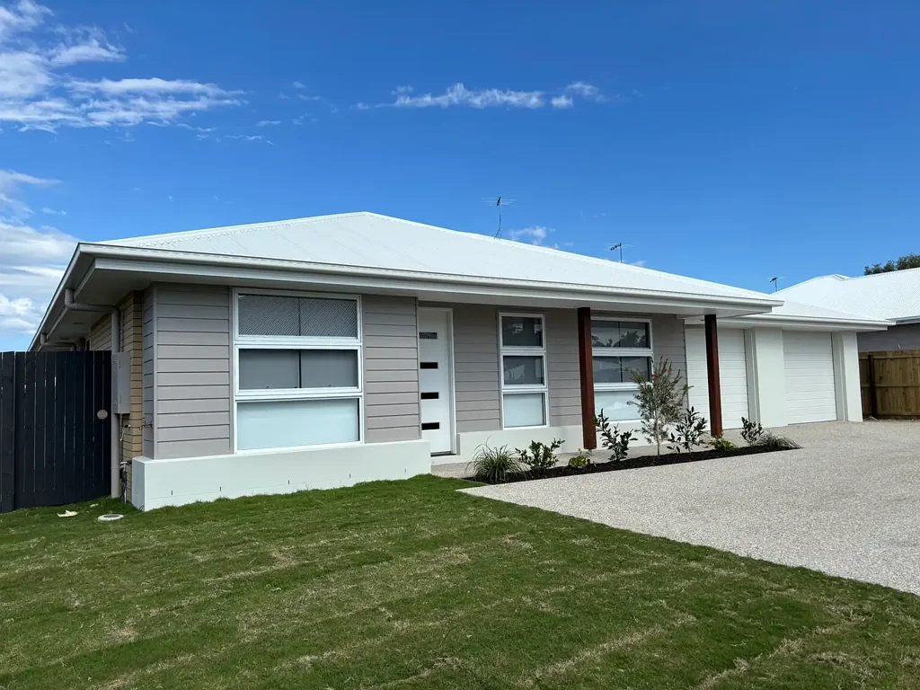 Charming 4-Bedroom semi detached Home in Deception Bay