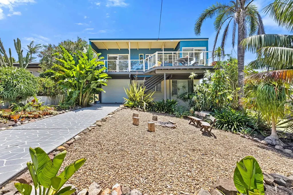 Burrill Lake 3Moenga A perfect place to unwind and embrace coastal living!