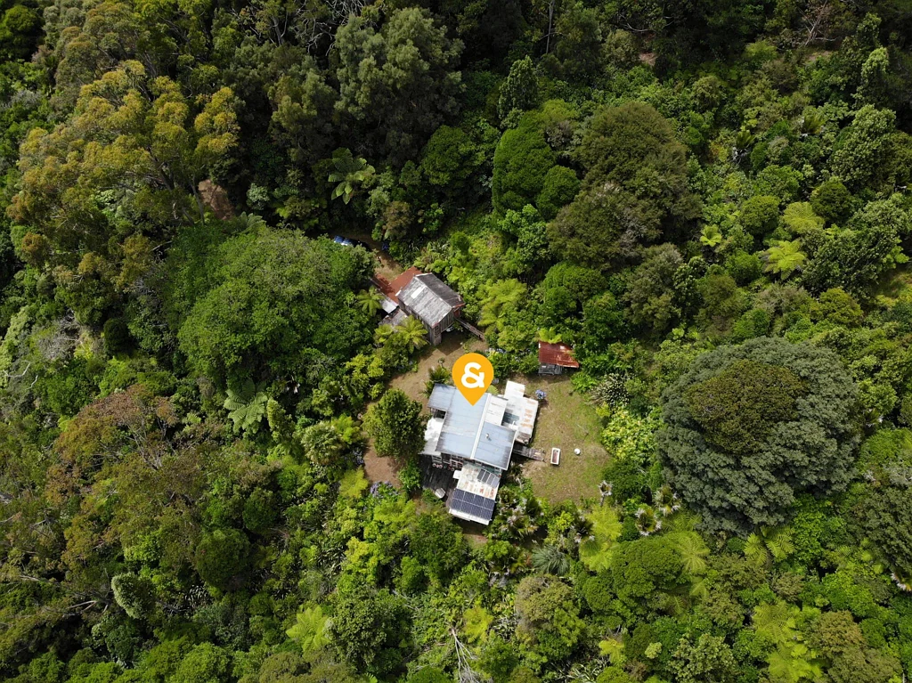 Peria 2 Bedroom 9.5ha with house + 3.5ha Section - Buy One or Both