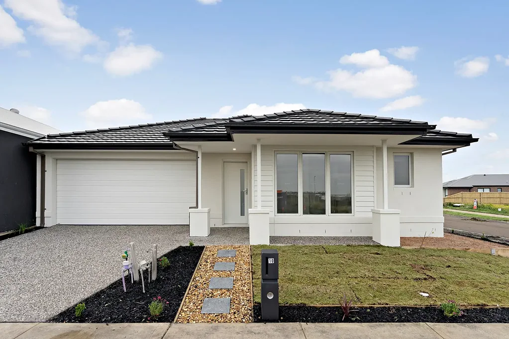 Brand New Family Living with Modern Comfort