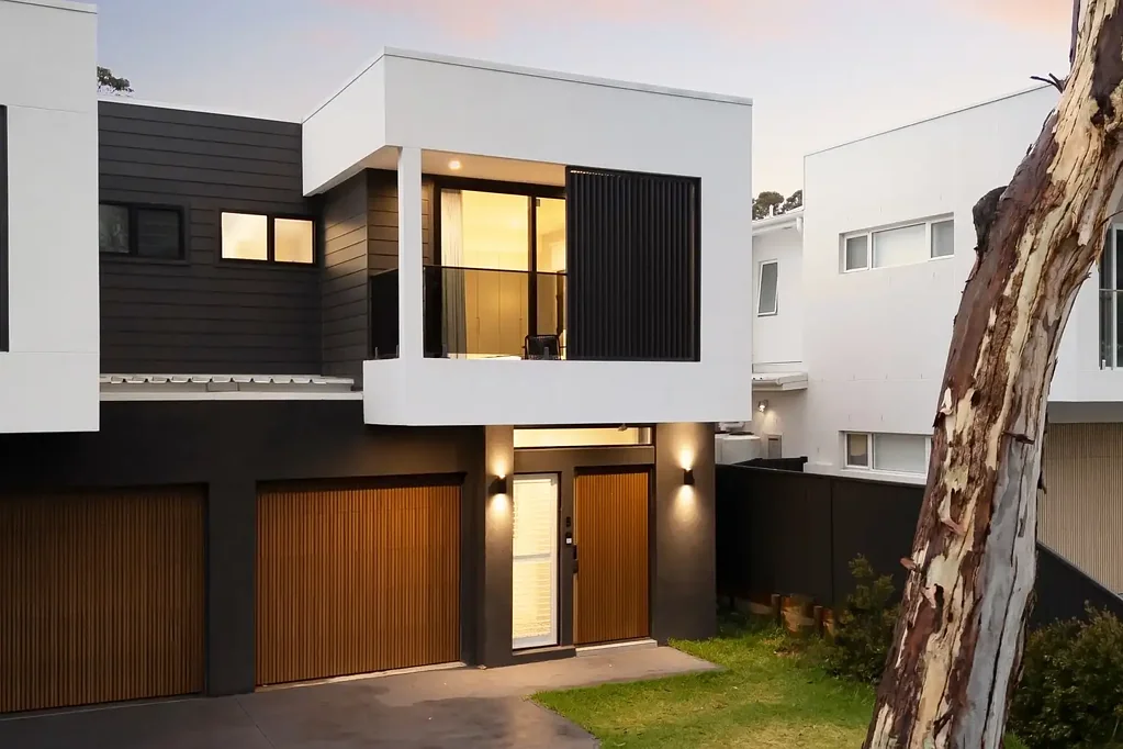 Caringbah South 4침실 Contemporary marvel with significant family appeal