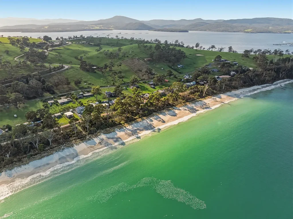 Surveyors Bay 2 Bedroom Modern Coastal Living