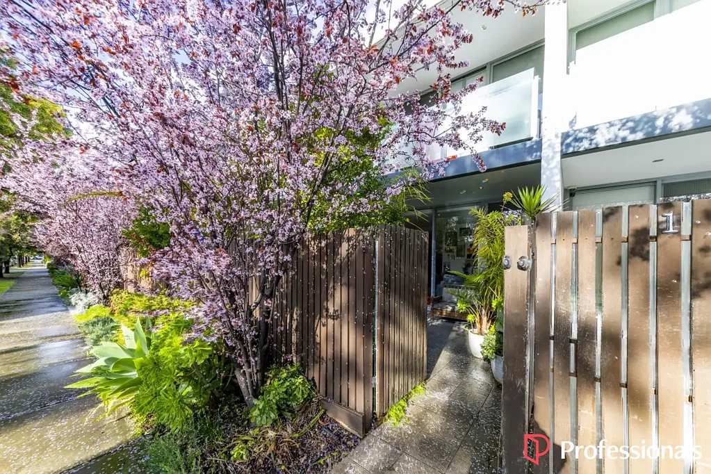 Maidstone 1 Bedroom Stylish & Convenient Ground-Floor Living!