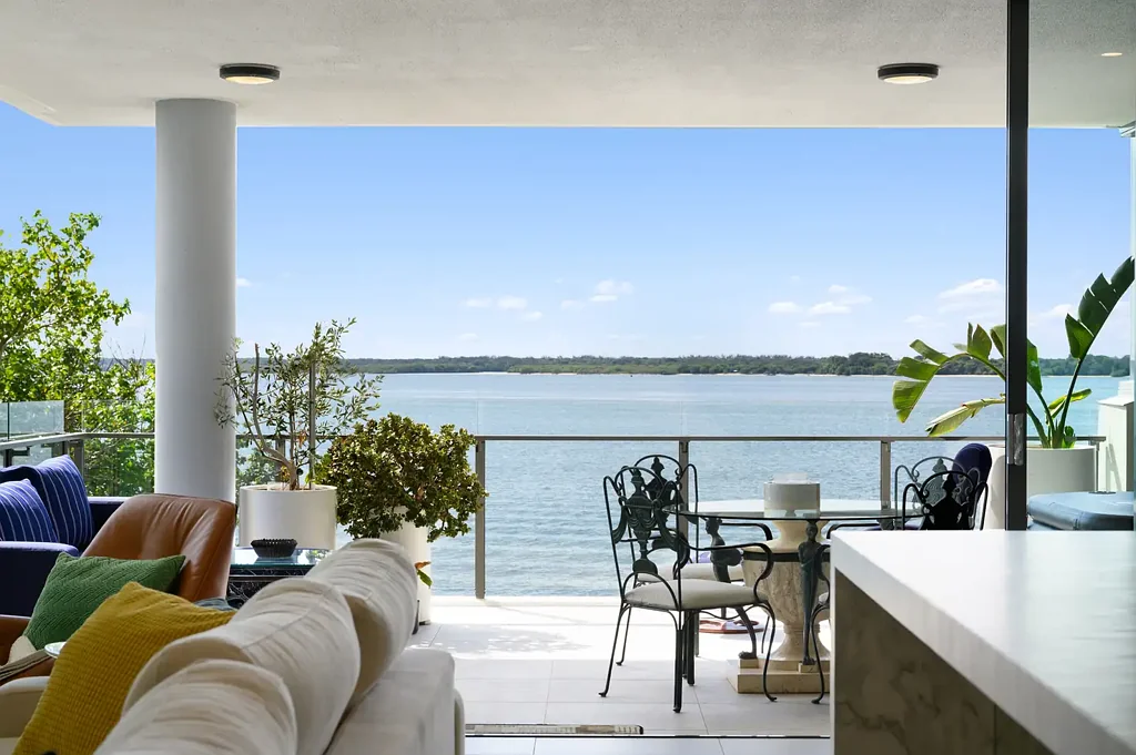 Hollywell 3房  Waterfront Oasis of Classic Elegance and Contemporary Comfort