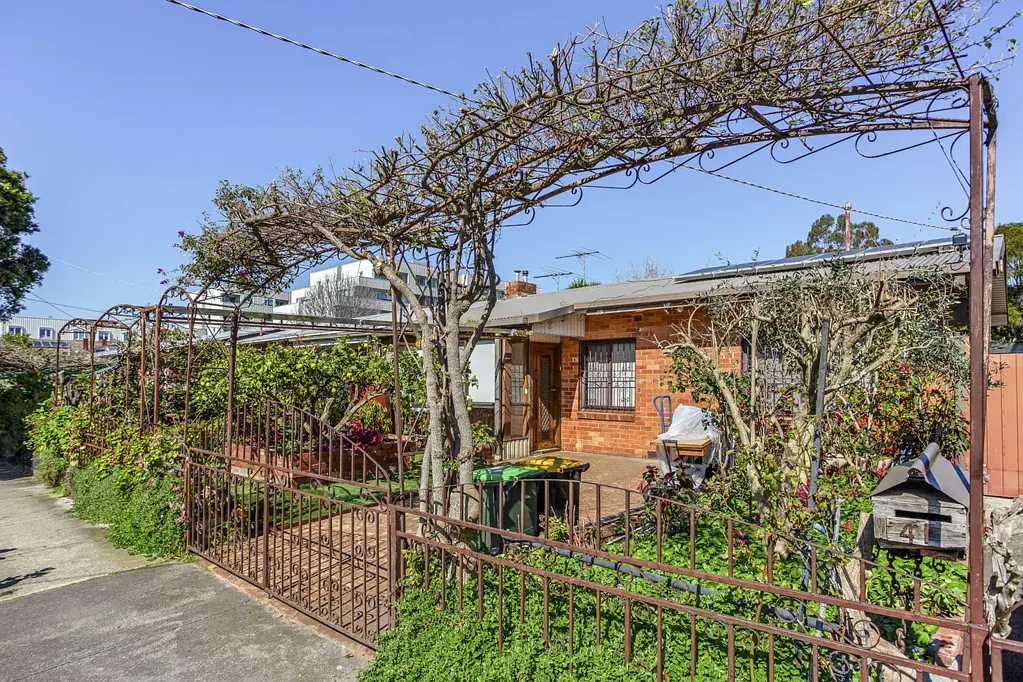 Brunswick West 3房 古雅住宅，街边即是公园绿地！ Quaint Home, Parklands on Your Street!