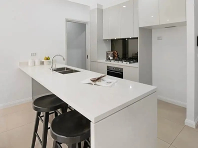 Rosebery 4 Bedroom North facing modem Split level 4 bedroom Townhouse