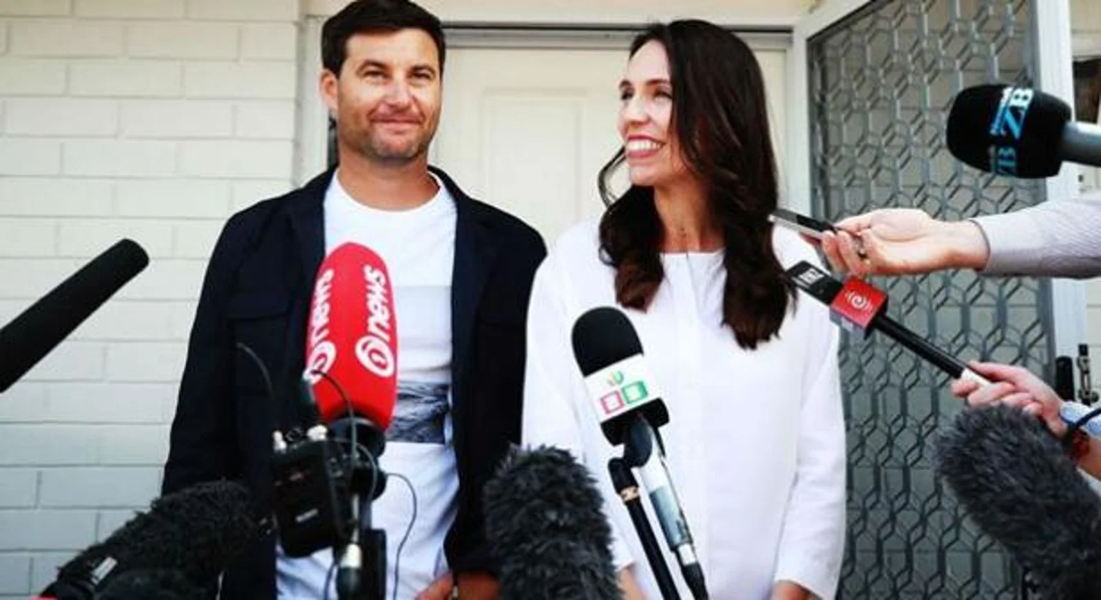 新西兰第一先生不好当，总理Jacinda Ardern力挺男友