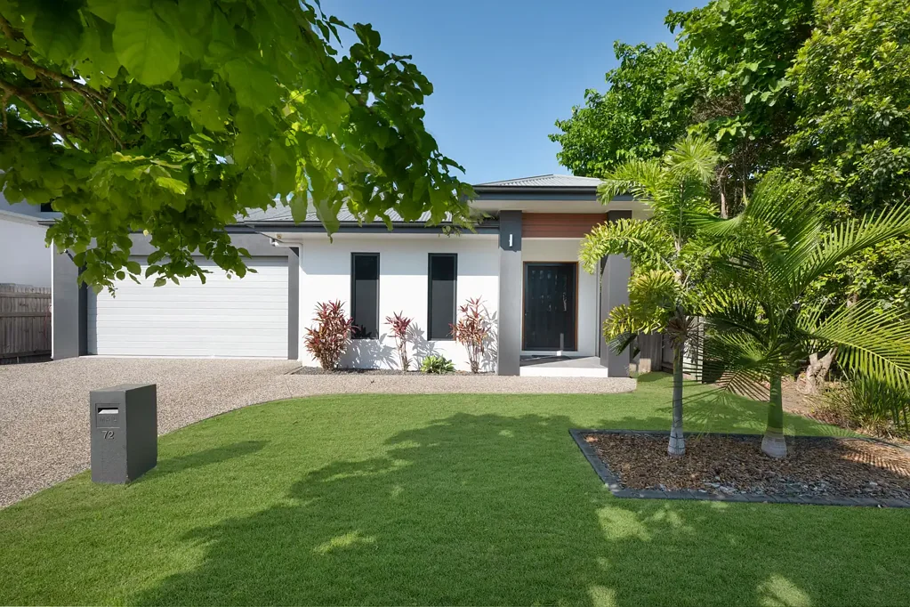 Rosslea 4Kwarto Sophisticated Living in a Sought-After Golf Course Precinct