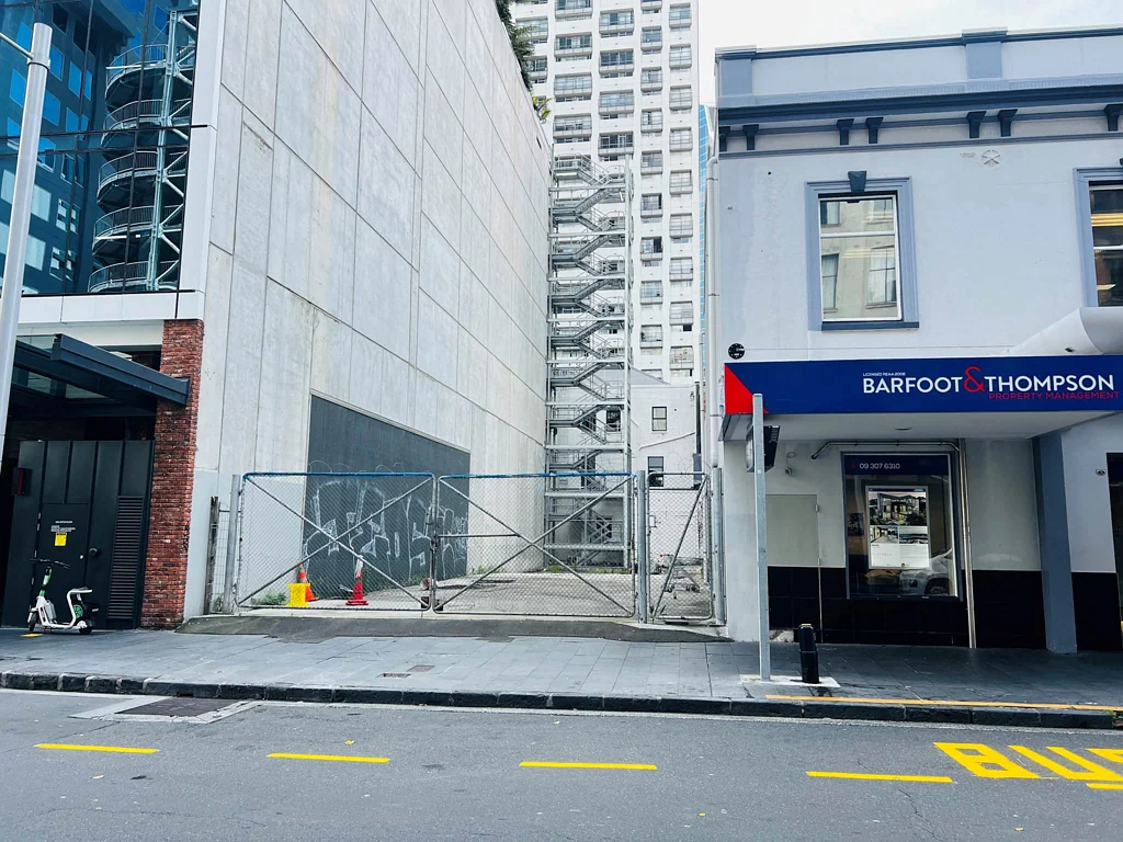 Auckland Central VACANT SITE ON BUSY COMMERCE STREET