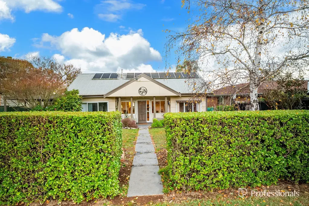 18 Joyce Road, Seville East, VIC 3139