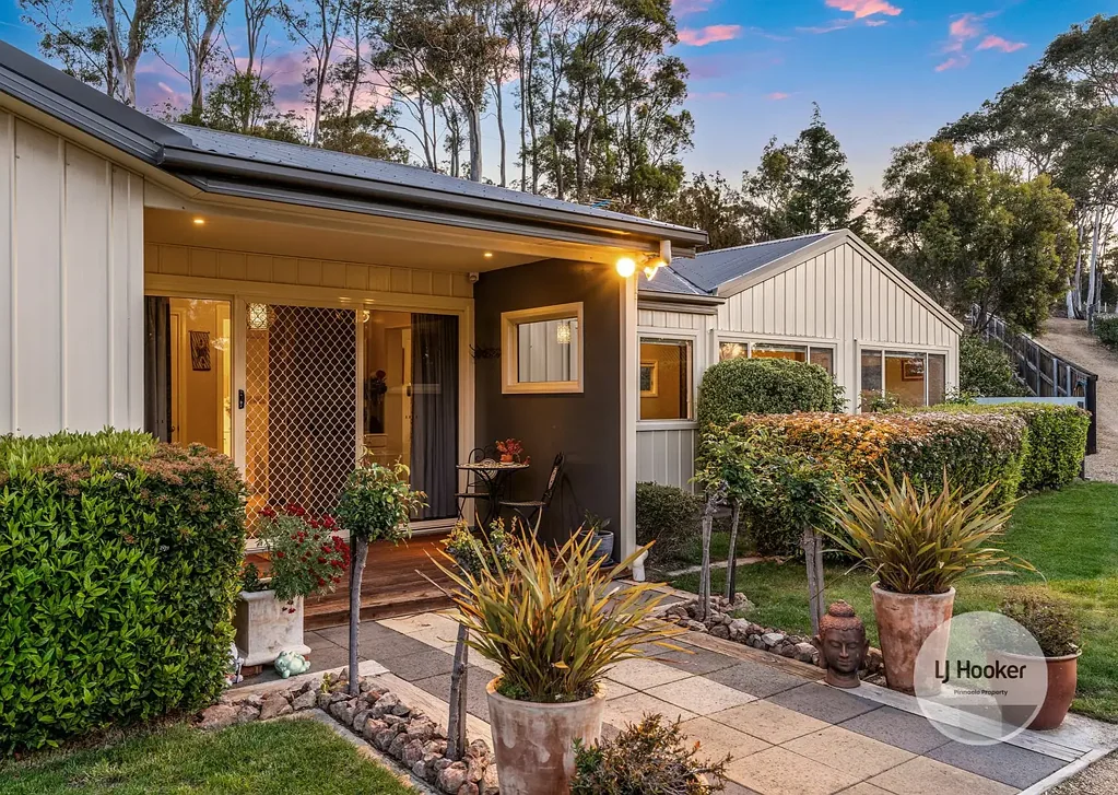 New Norfolk 4 Bedroom Exceptional country home!