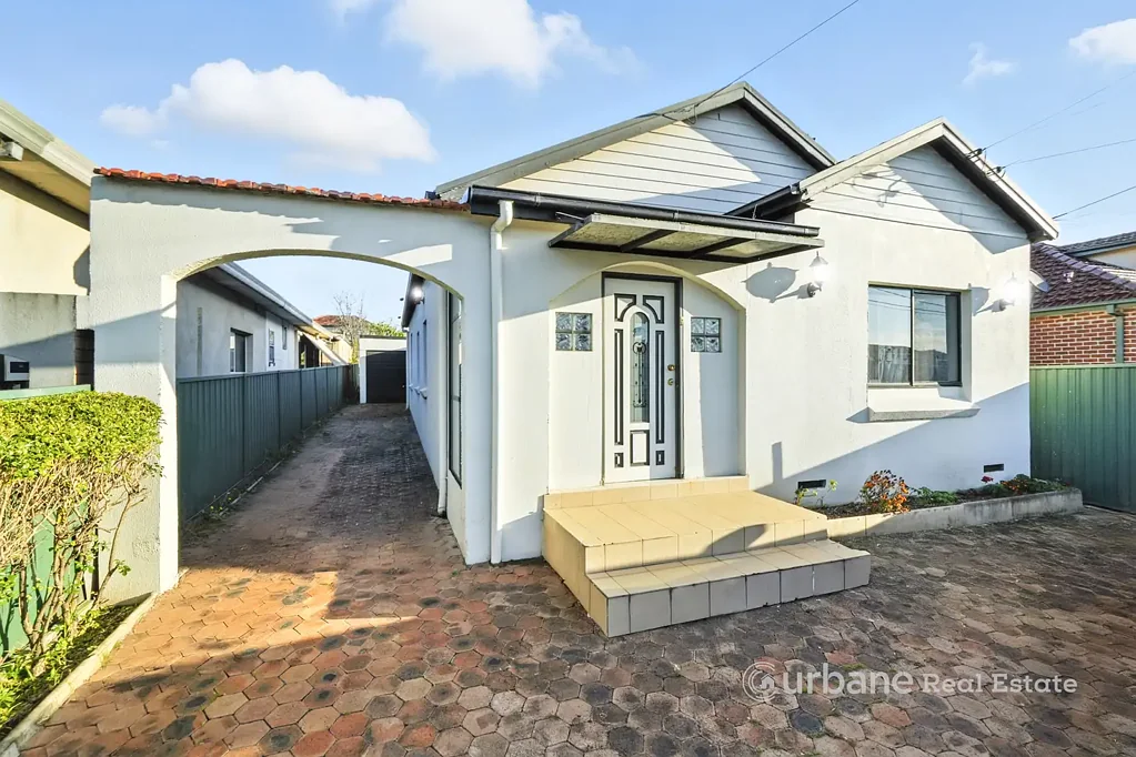 Spacious Family Home in Prime Guildford Location