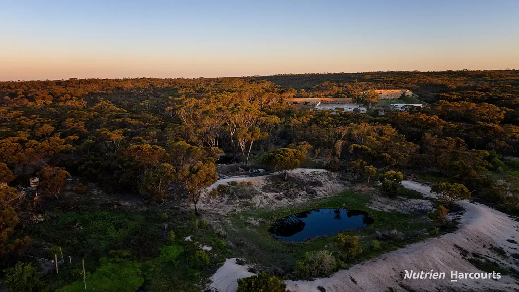 Ravensthorpe 4 Slaapkamer A Rare Lifestyle Holding Rich in History, Character & Opportunity