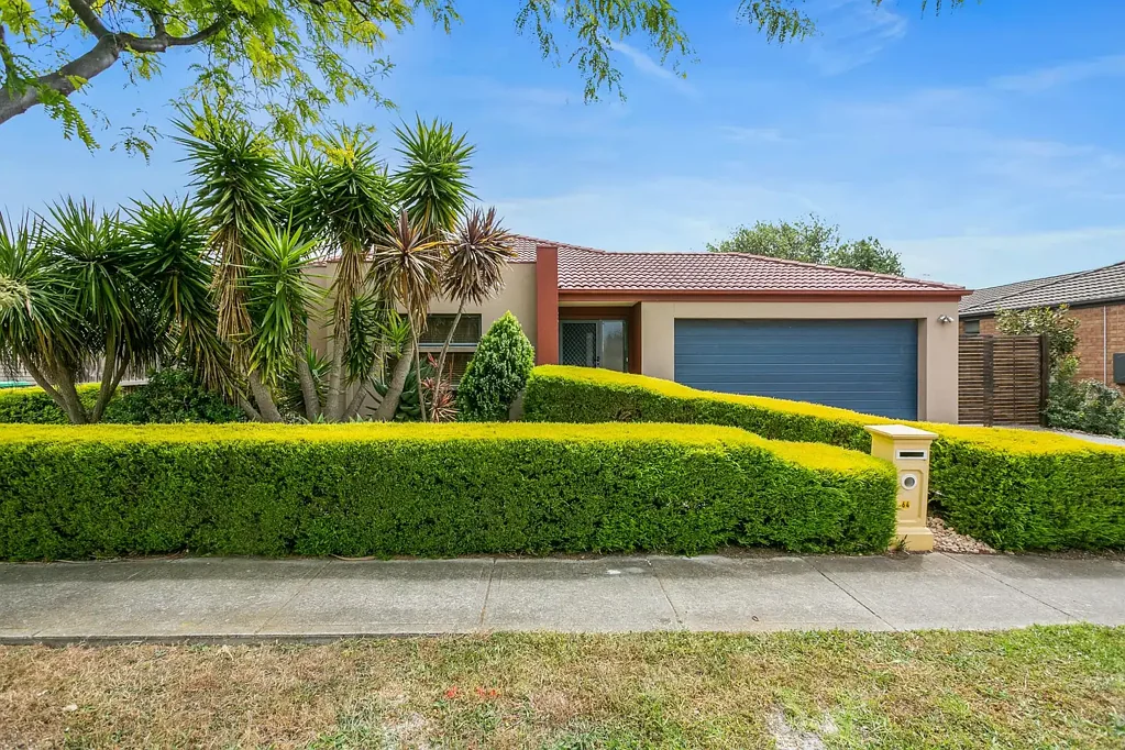 Spacious Family Living in Prime Point Cook Location - NOW TA