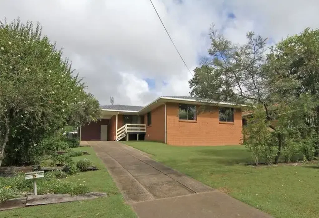 Spaceious 4 Bedroom home