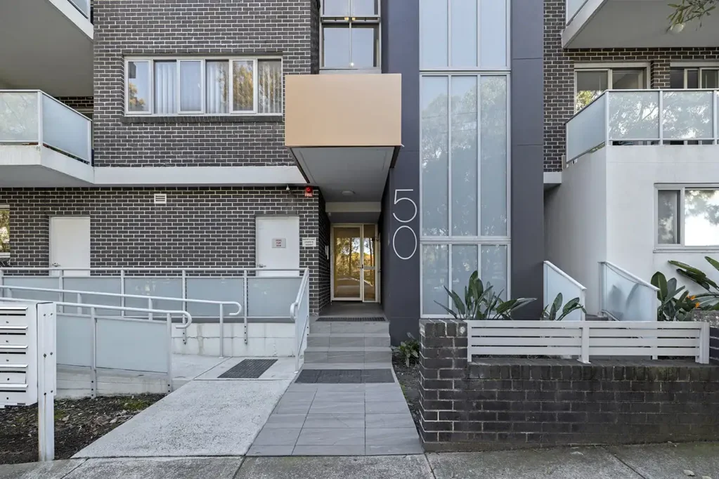 28/50 Loftus Crescent, Homebush, NSW 2140