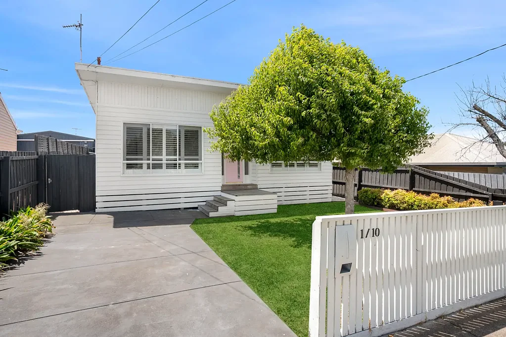 1/10 Cornish Avenue, Belmont, VIC 3216
