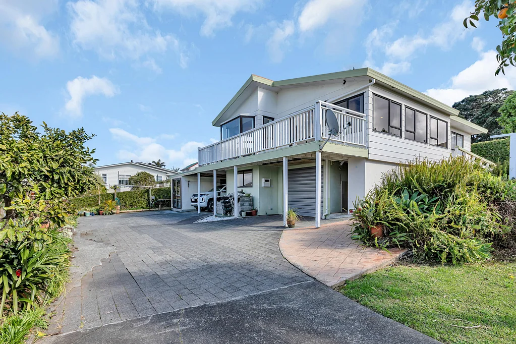 Onerahi 2房  Your Private Haven with Stunning Harbour Views!