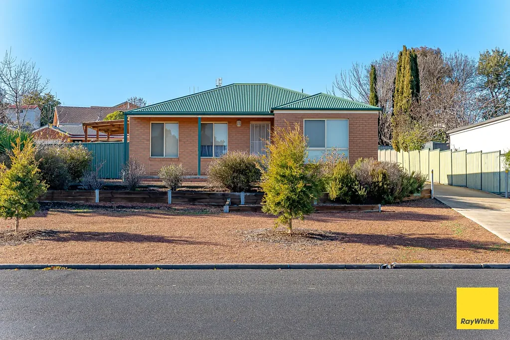 Stylish & Convenient Two-Bedroom Unit in Kangaroo Flat