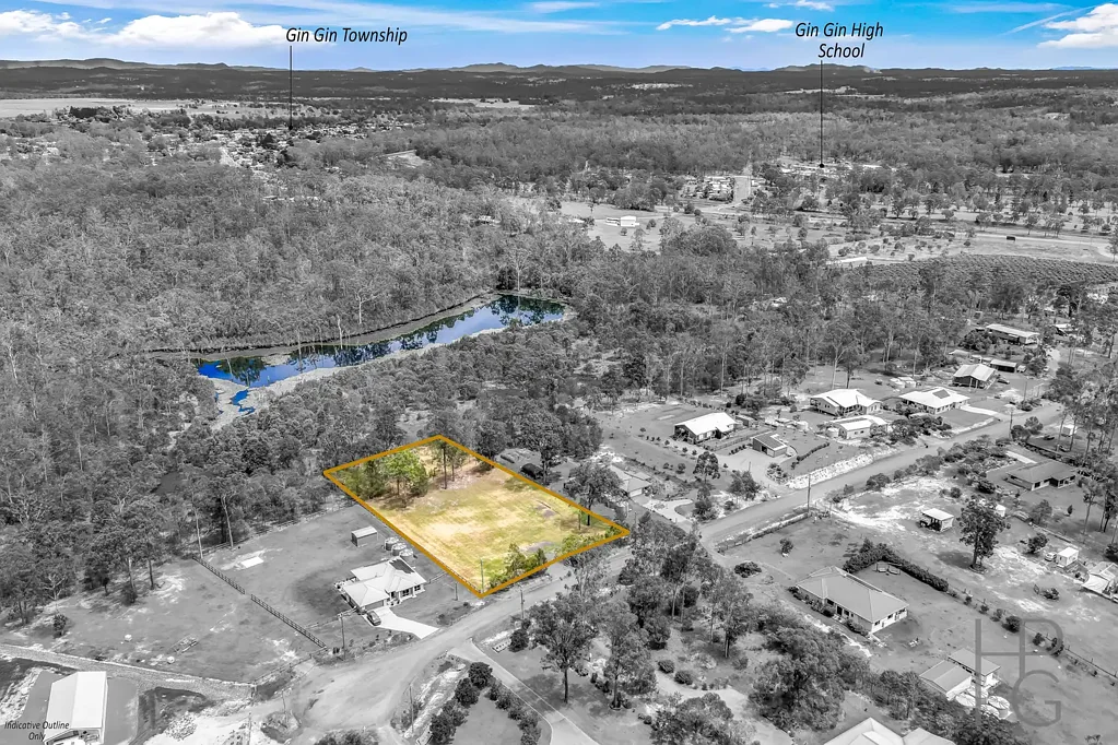 Mcilwraith  Acreage Lifestyle Awaits in a Peaceful Cul-de-Sac