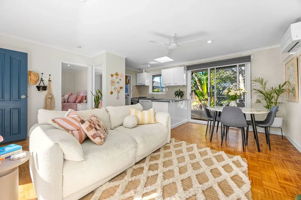 One Bedroom Gem just a short stroll to the Beach