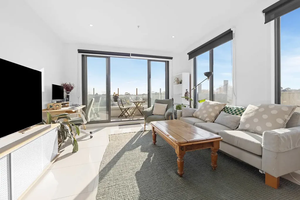 Modern penthouse in the heart of the North
