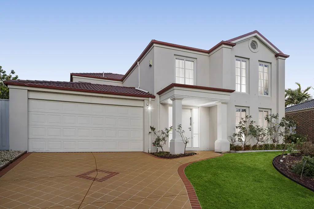 24 Eucumbene Drive, Berwick, VIC 3806