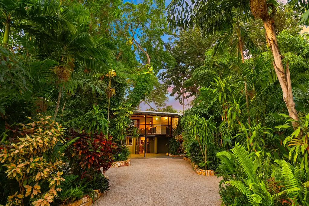 Rapid Creek 5房  Exceptional attention to detail in idyllic tropical retreat!