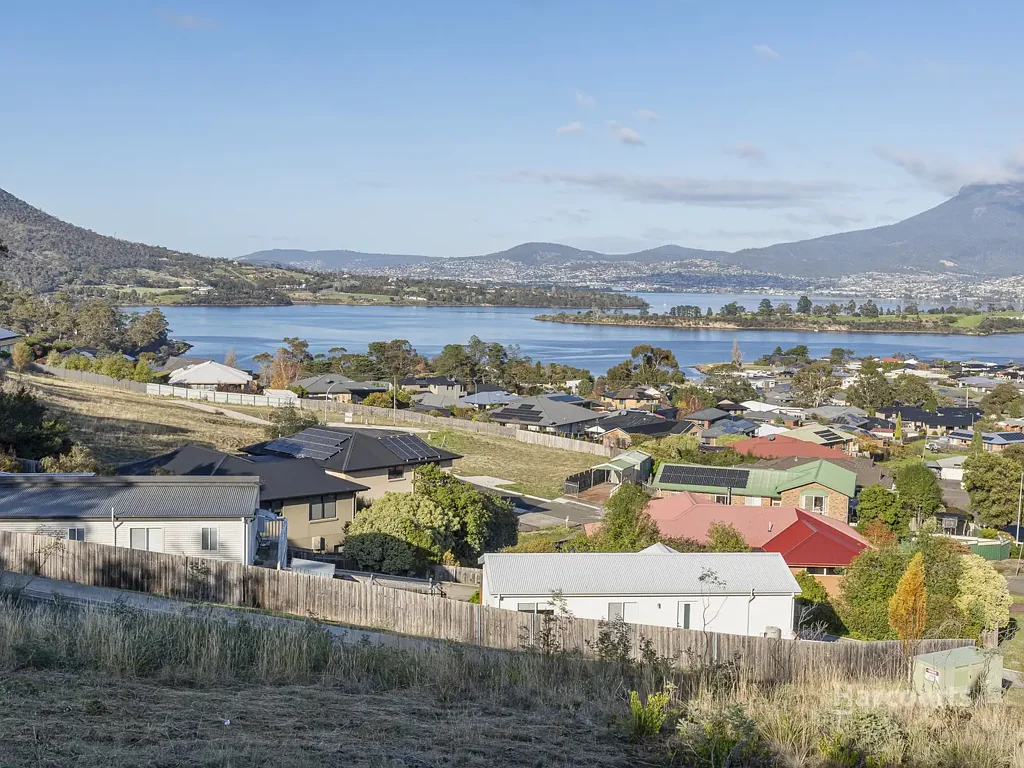 Old Beach Substantial block with outstanding river and mountain views