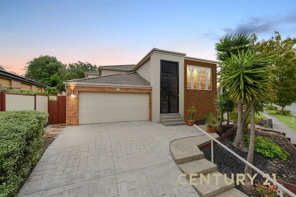 51 Skyline Way, Berwick, VIC 3806