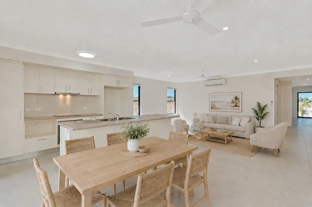 Smithfield 4غرفة نوم Modern Family Living in a Prime Smithfield Setting