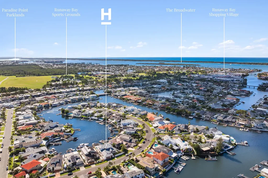Runaway Bay 5房  NORTH-TO-WATER, LARGE FAMILY HOME, CUL-DE-SAC STREET