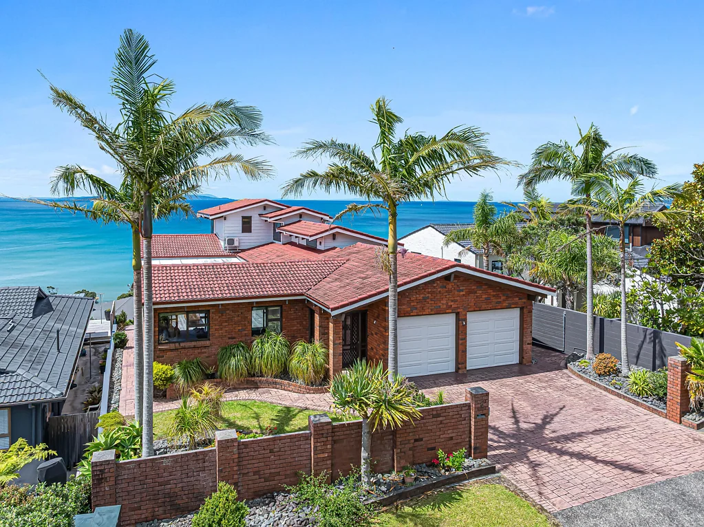 Red Beach 3 Slaapkamer Multi-generational Living with Wide Sea Views