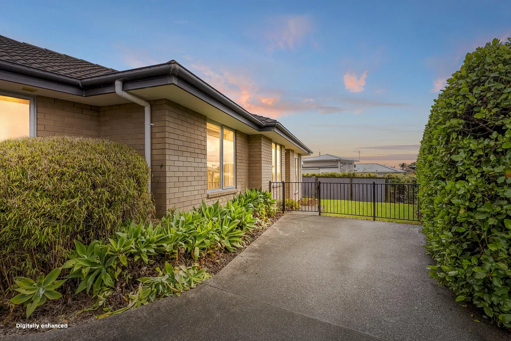 Pukekohe 3Moenga Town and country, beautifully balanced