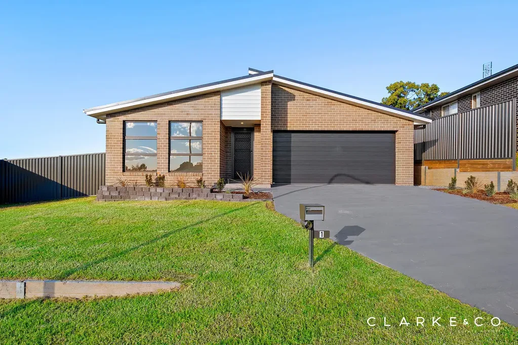 1 Daunt Street, Farley, NSW 2320