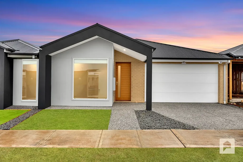 Deanside 4 Bedroom Brand New Living, Perfectly Positioned