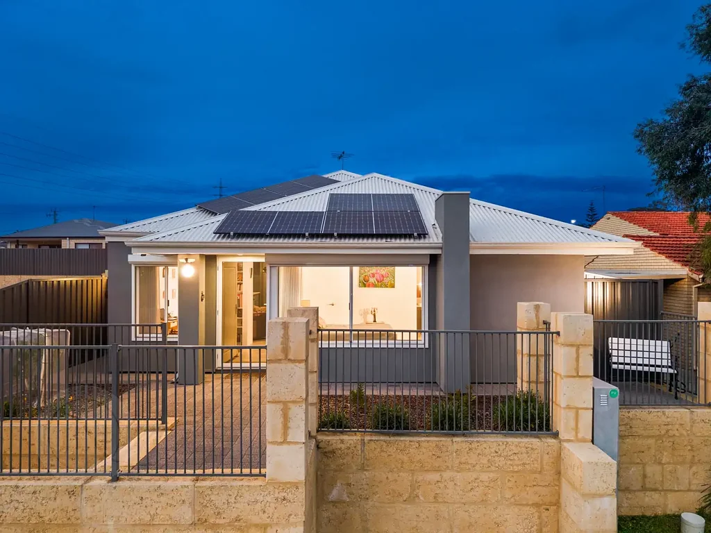 Spearwood 3房  ELEVATED MODERN LIVING - WHERE SPACE MEETS SIMPLICITY