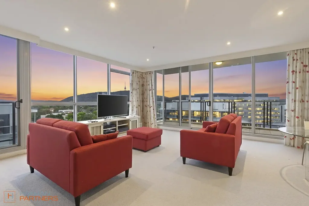 City 1ห้องนอน A Bright City Retreat With Space, Style and the Best of Canberra at Your Door