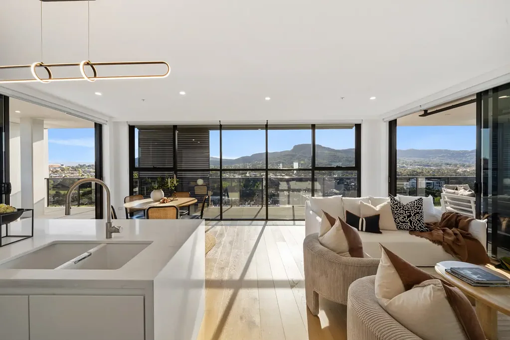 Wollongong 3 Slaapkamer Enjoy breathtaking Escarpment, Ocean and City Skyline Views