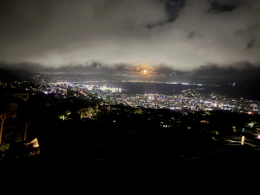 Brooklyn 3Phòng ngủ SNAP-UP THIS SUN-SOAKED CHARACTER BEAUTY