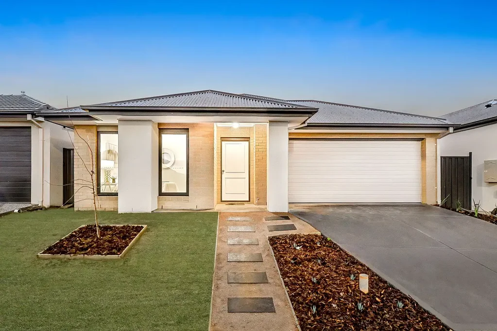 Clyde North 4 Bedroom The Brief: Brand new four-bedroom home with premium finishes