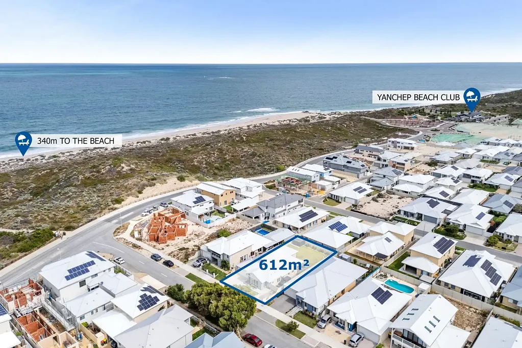 Yanchep 5ਬੈੱਡਰੂਮ 2 Houses back from the Ocean front