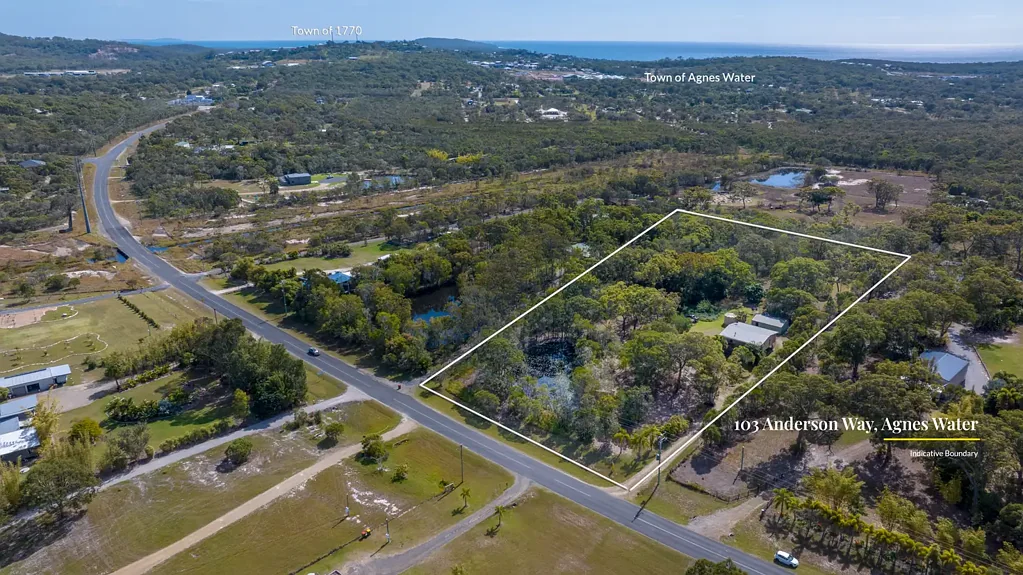 Agnes Water 3 Bedroom Hot Buy!  Prime Cove Acreage with Family Home!