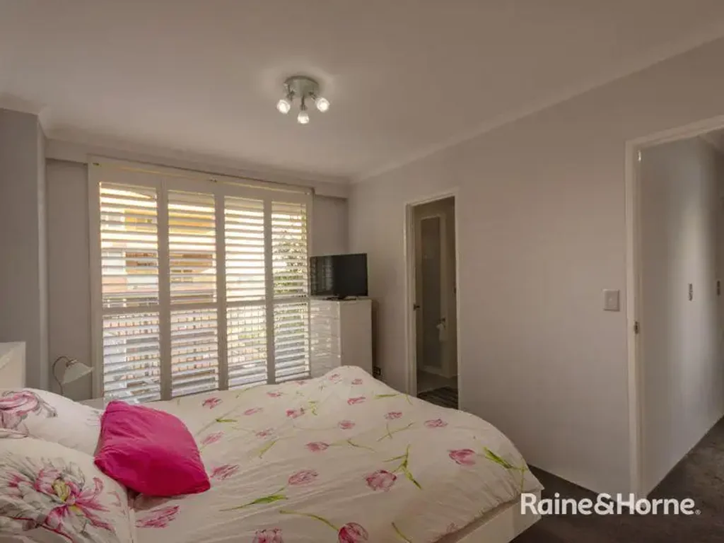 Fully Furnished 2 Bedroom Unit in Parramatta!