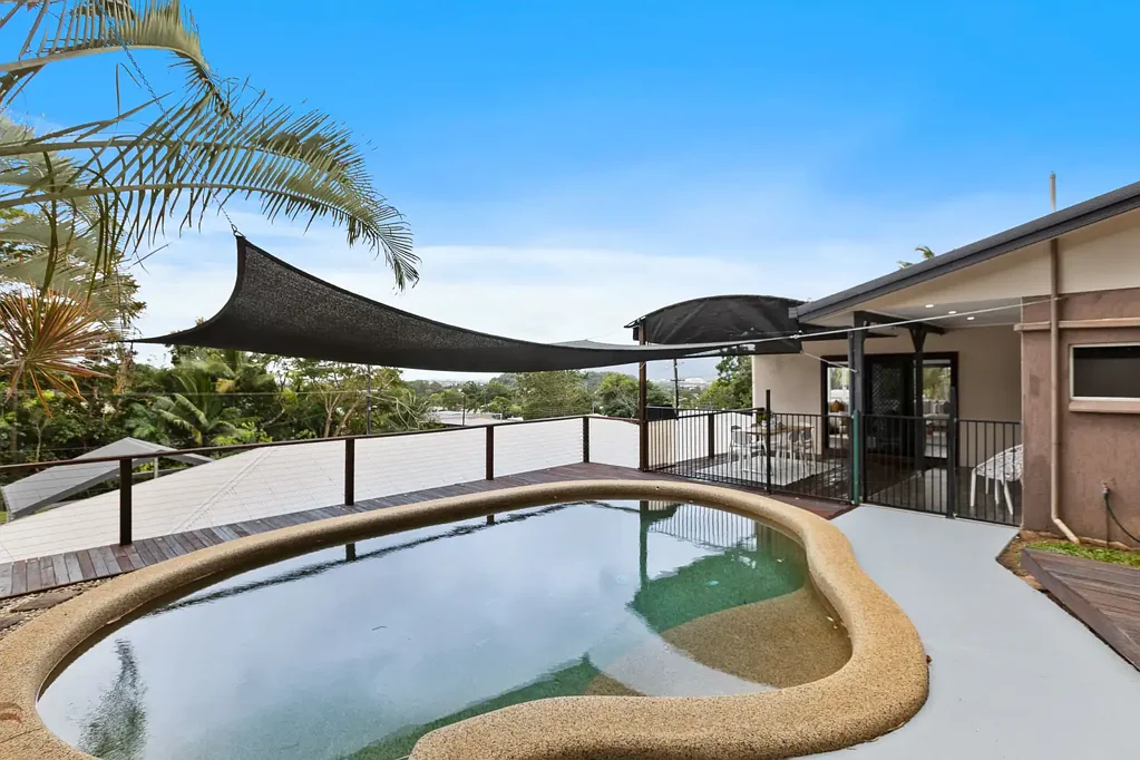 Bayview Heights 3ਬੈੱਡਰੂਮ ELEVATED BAYVIEW HEIGHTS • VIEWS • POOL • POTENTIAL