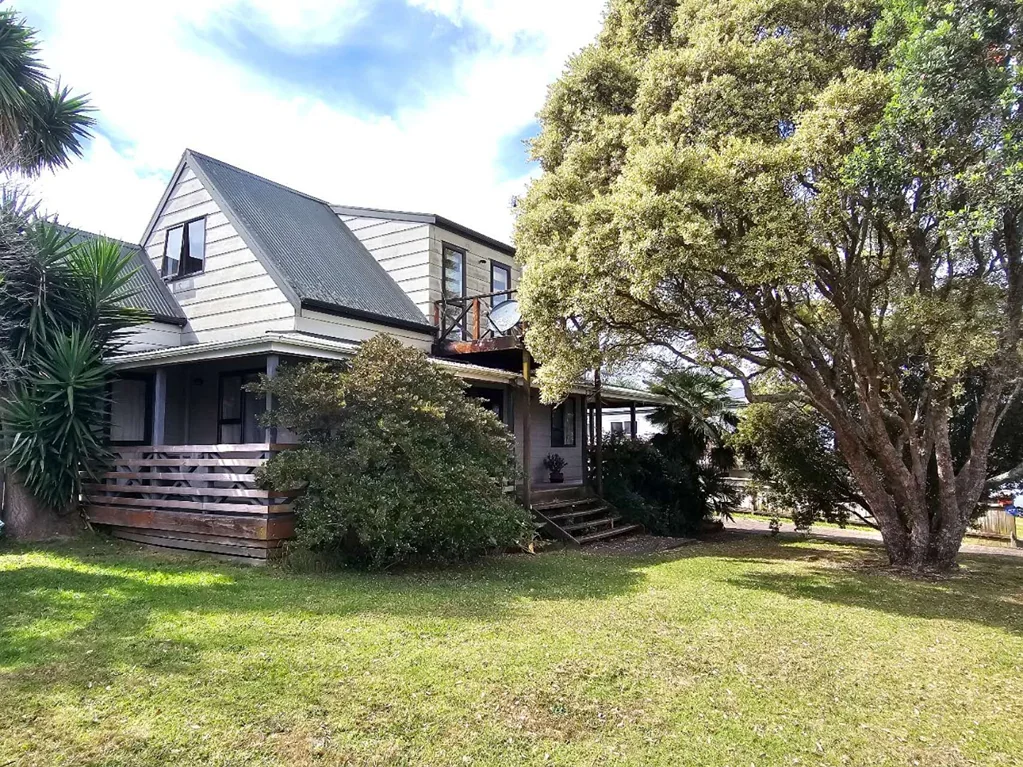 Peaceful Home with Big Backyard in Wattle Downs
