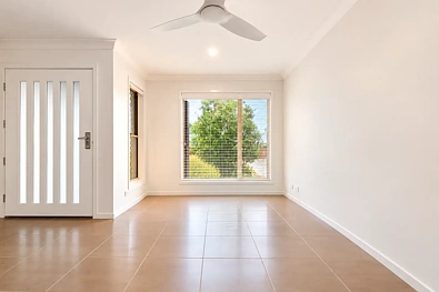 Silid Pahingahan - 6 Elite Crescent, Narangba, QLD 4504