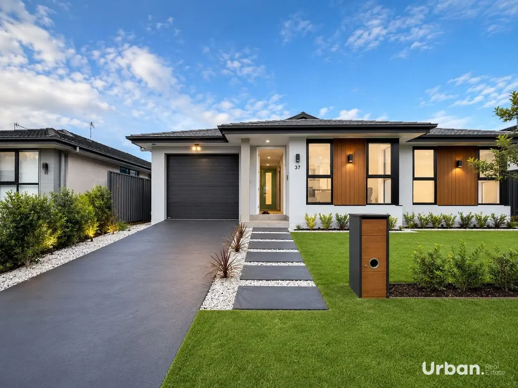 Brand New Family Home for Lease in Lochinvar